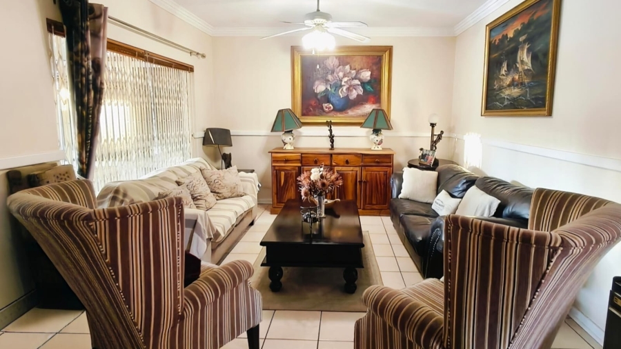 3 Bedroom Property for Sale in Van Der Hoff Park North West